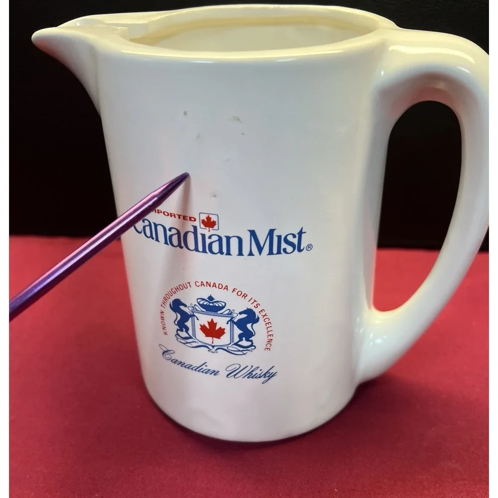 Vintage Canadian Mist Canadian Whiskey Water Pitcher‎